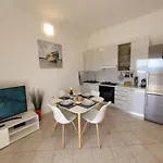 Apartament Family Iris 20m From The Beach, In Mandre