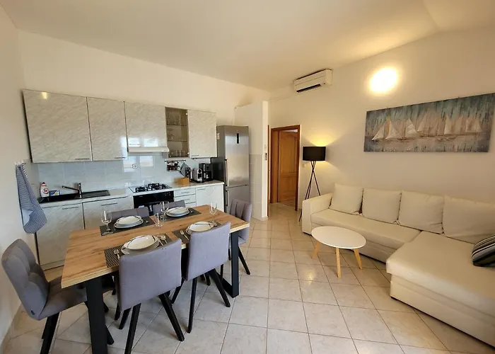 דירה Family Iris 20m From The Beach, In