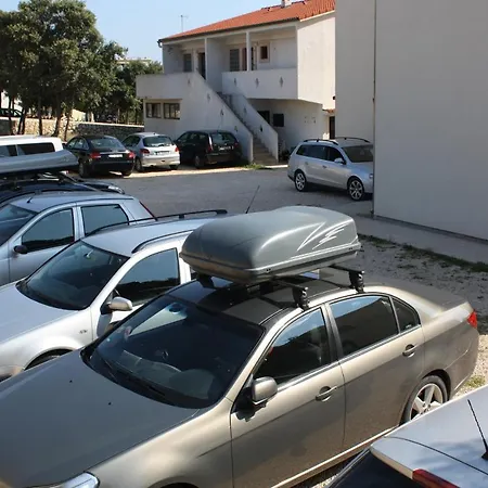 Family Iris 20m From The Beach, In Mandre