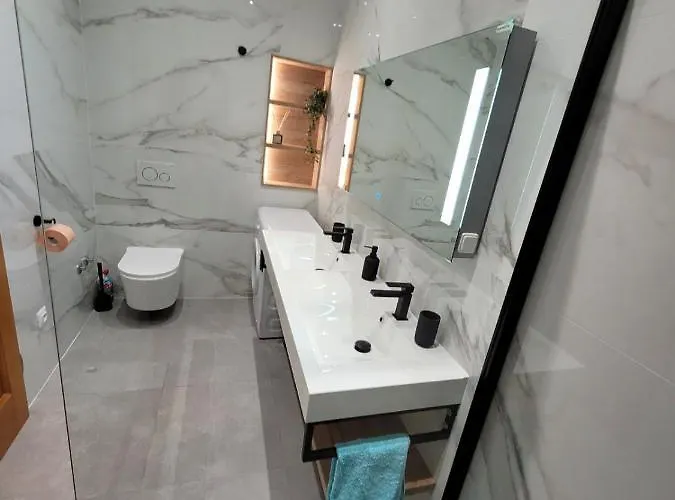 Family Iris 20m From The Beach, In Apartment *