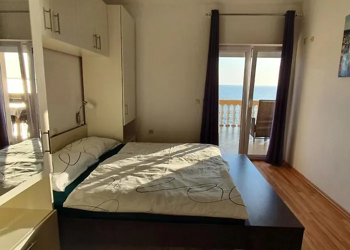 Apartment Family Iris 20m From The Beach, In