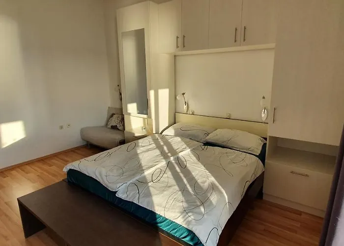 شقة Family Iris 20m From The Beach, In *
