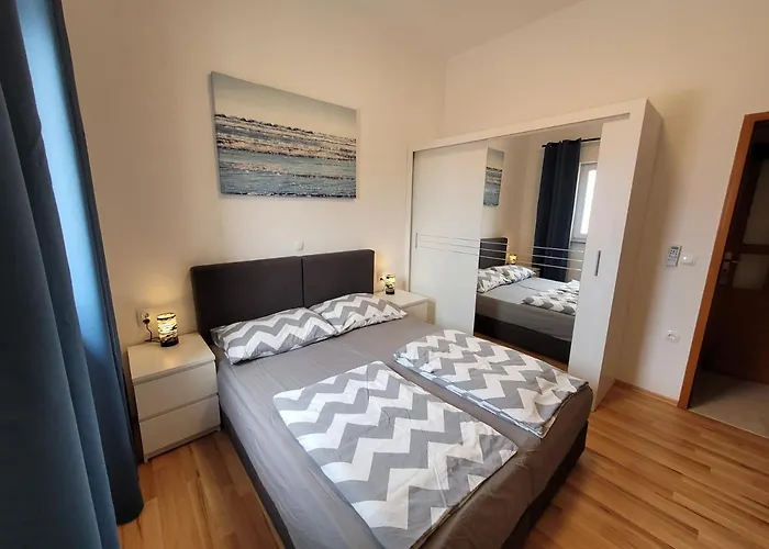 Family Iris 20m From The Beach, In شقة *